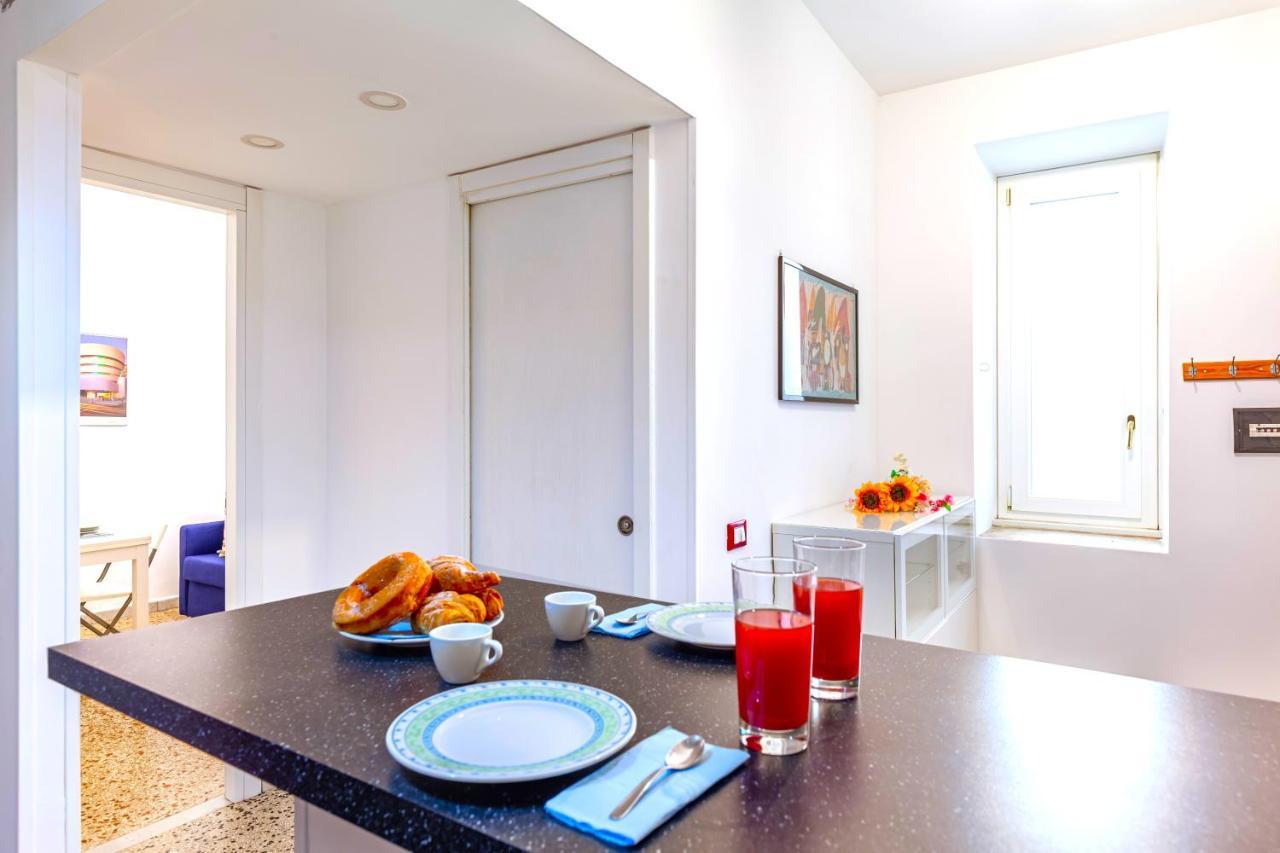 Hostly - Sant'Orsola Suite Apartment Róma Kültér fotó