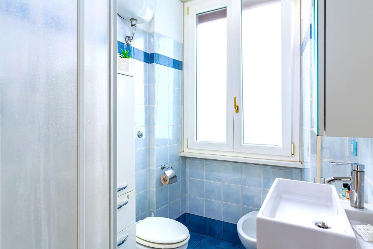 Hostly - Sant'Orsola Suite Apartment Róma Kültér fotó